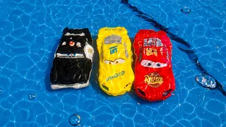 Menemukan Mainan Disney Pixar Cars, Lightning McQueen, Ramone, Tow Mater, Chick Hicks