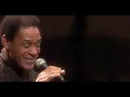Download Lagu Al Jarreau - Mas Que Nada (Official Live Video)