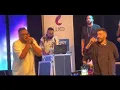 Khaled Essam - Ouzoreny i اعذريني _خالد عصام لايف مع احمد كامل مسرح الساقية 🎤