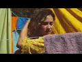Katinka Band - 2000 meter i frit fald (Officiel video)