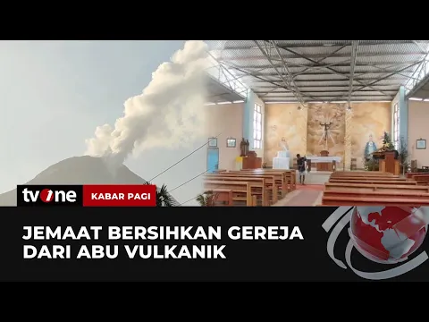 Jemaat di NTT Bersihkan Gereja dari Abu Vulkanik Gunung Lewotobi untuk Rayakan Natal