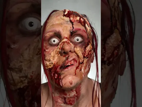 Maquillándome de zombie‼️