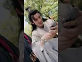 ¡Viaja al pasado por accidente,cambia el mundo con su móvil y conquista el corazón de la fría reina!