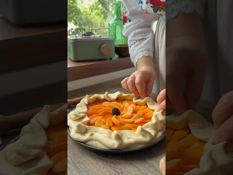 When Sourdough Meets Butter and Seasonal Fruit 🥧