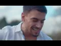 Agus Bernasconi, Yami Safdie - Besos en pausa (Official Video)