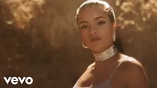 AronChupa Little Sis Nora Llama In My Living Room 