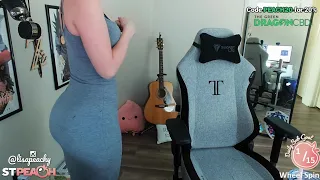 StPeach shows her new dress