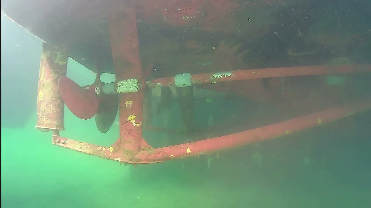 Demo Oceanbotics ROV Kopenhagen, Denmark. Hull inspection.