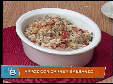 Arroz con carne y garbanzo