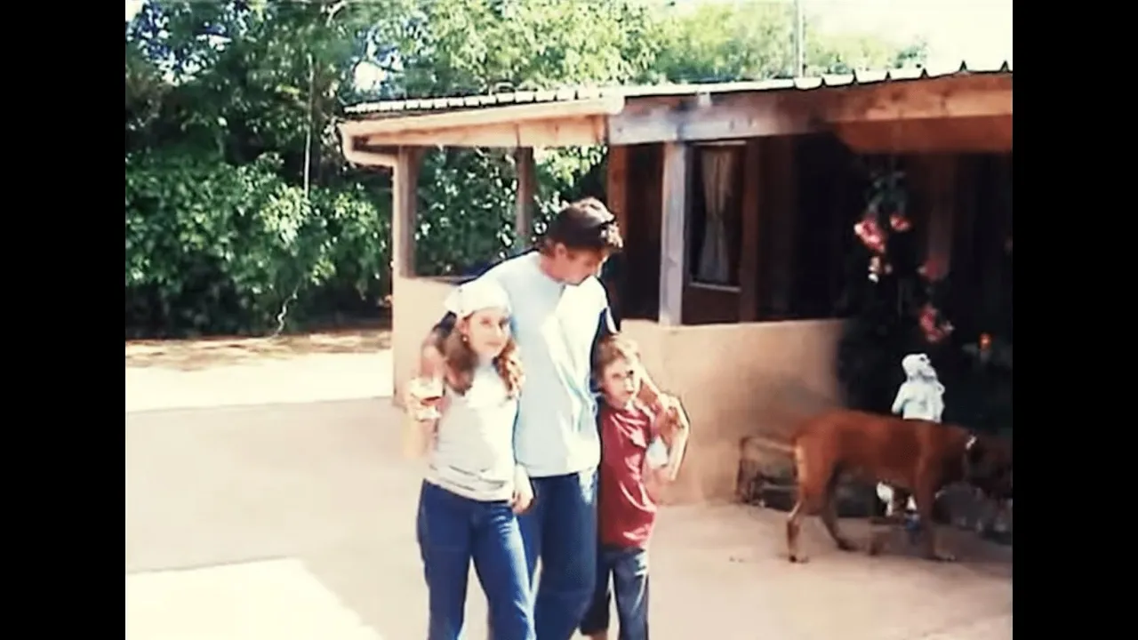 Clément Albertini - Chien et chat (Clip Officiel)