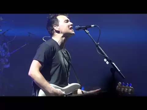 Download MP3 Blink 182 After Midnight Live Montreal Centre Bell Center 2011