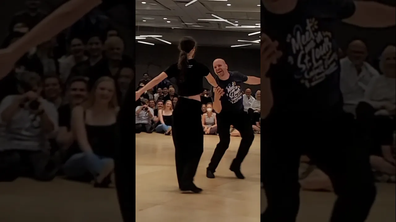 One of my favorite ways to end a dance 🤩 #improv #westcoastswing