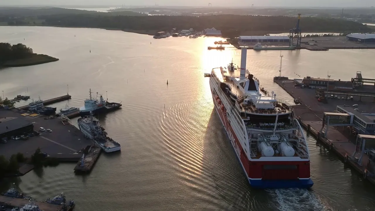 Departure of ferry VIKING GRACE from Turku | Viking Line ferry | M/S Viking Grace