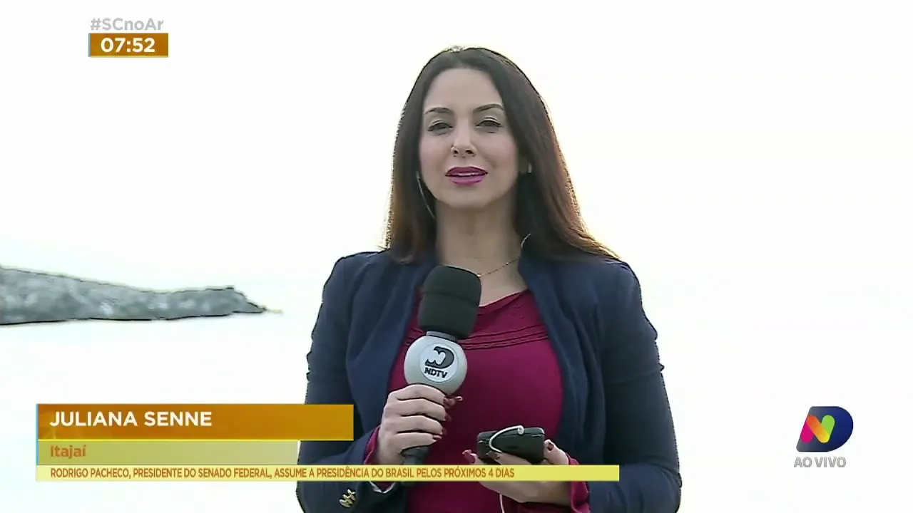 Bombeiros fazem buscas para encontrar pescador que desapereceu na praia de Bombinhas