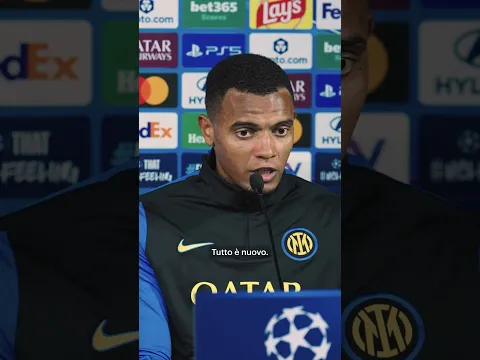 Akanji in the game zone 🎤