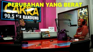 Download Perjuangan Menggunakan Hijab di Dunia Dangdut | Part. 1  Live at Radio Cakra 90.5 FM MP3