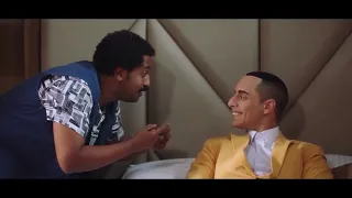 هتفطس من الضحك مع عمرو وهبة واوتاكا لما هيعملوا بلطجية والجزار هيضربهم😁😁من مسلسل في بيتنا روبوت