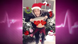 Miley Cyrus Censors Boobs Posts Festive Holiday Photo