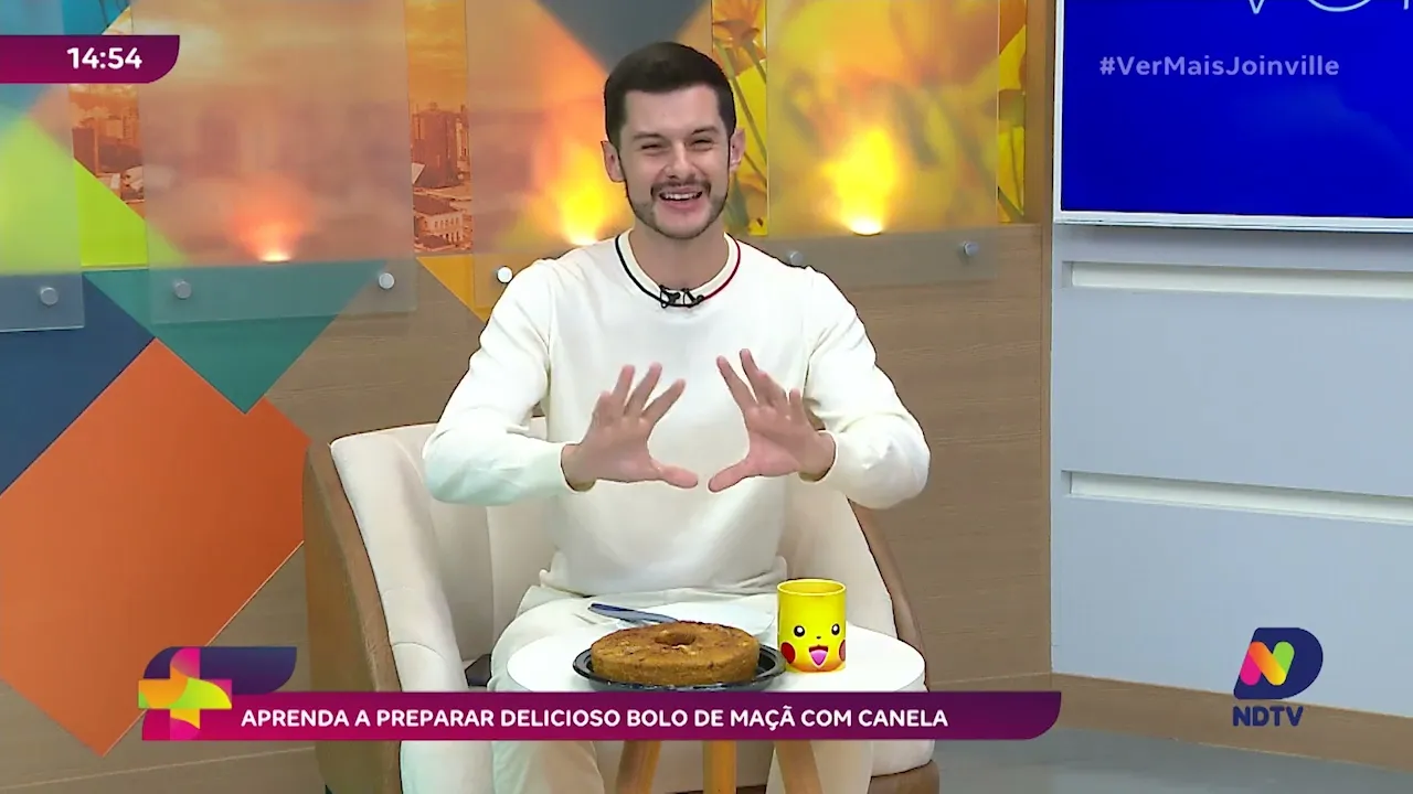 Aprenda a preparar delicioso bolo de maçã com canela