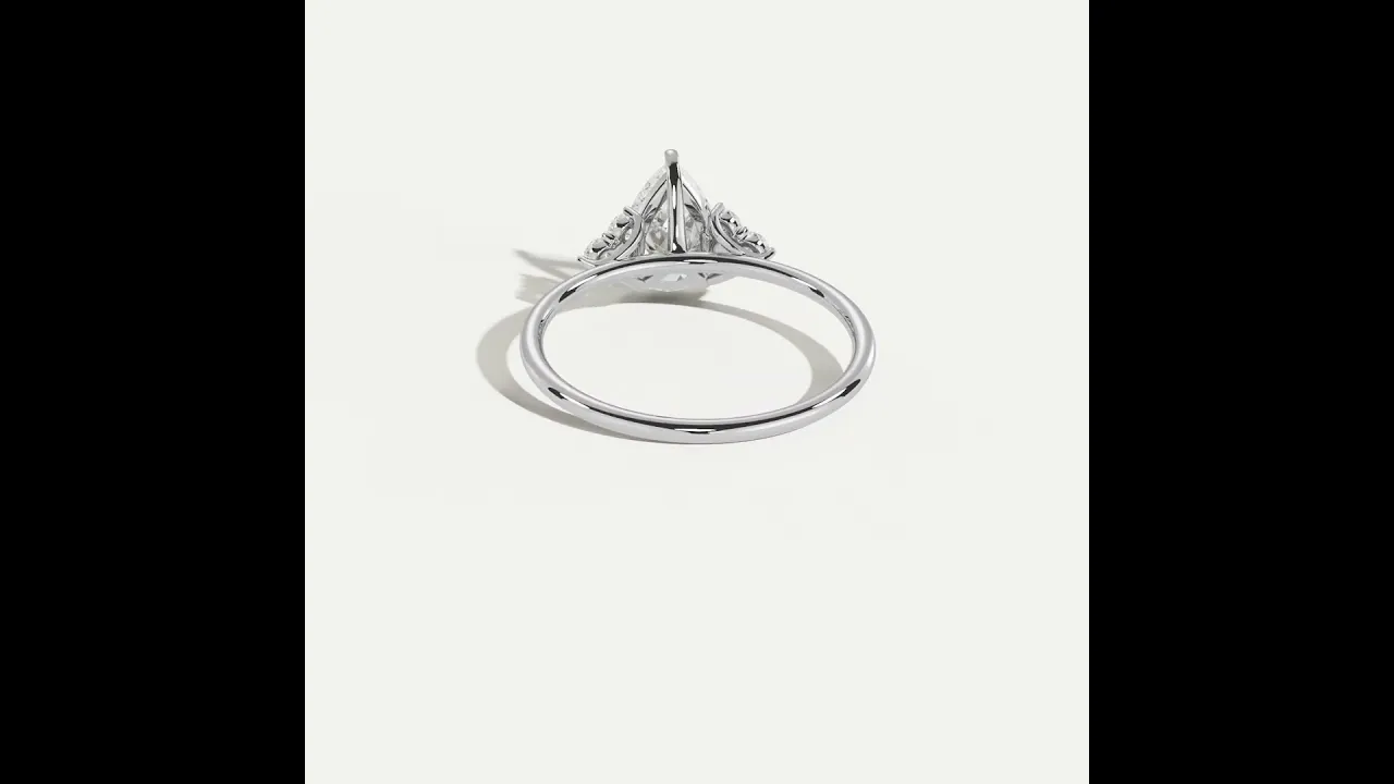 Juliette丨1CT Pear Cut Lab Grown Diamond Cluster Ring with Round Accents in 14K Gold/Platinum