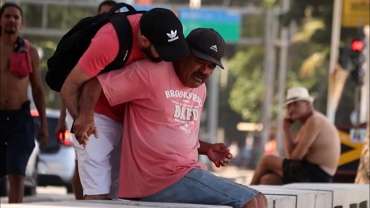 ENCOXANDO HOMENS NA RUA : MANDE A SUA #278