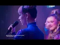 Eletric Bloom: A melhor banda do mundo | Clipe Musical | "One Little Spark"