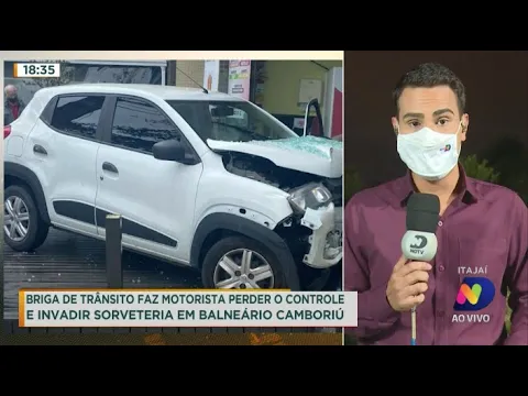 Briga de trânsito faz motorista perder o controle e invadir sorveteria em Balneário Camboriú