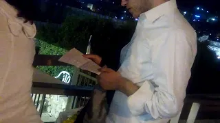 חרדים עושים קריעה בכותל המערבי יעקב שוואקי לא הכל פרנסה תעזור לכולם לחזור הביתה לאבא שבשמיים עכשיו 