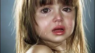 غدر الزمان طفلة صغيرة وموجوعة 