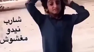 ورع يقلد اللي ماكلين كبتاجون باحتراف شفره مشفر دندنها