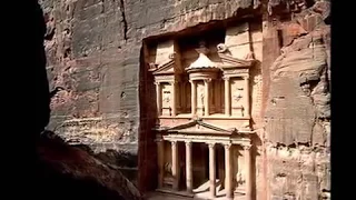 ماجدة الرومي تغني للأردن أعود و كلي حنين 