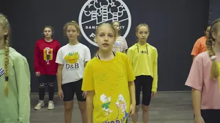 D I V Dance Studio Shut Up Chicken 