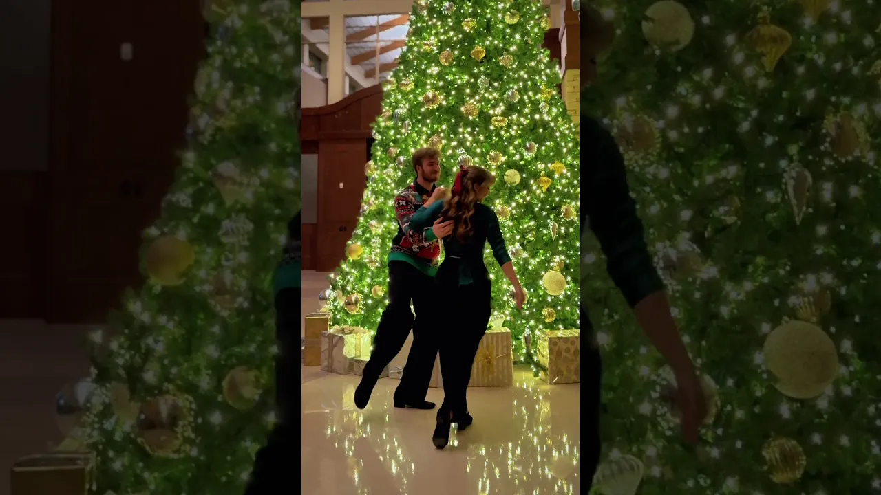 SWING into the Holidays 🎄