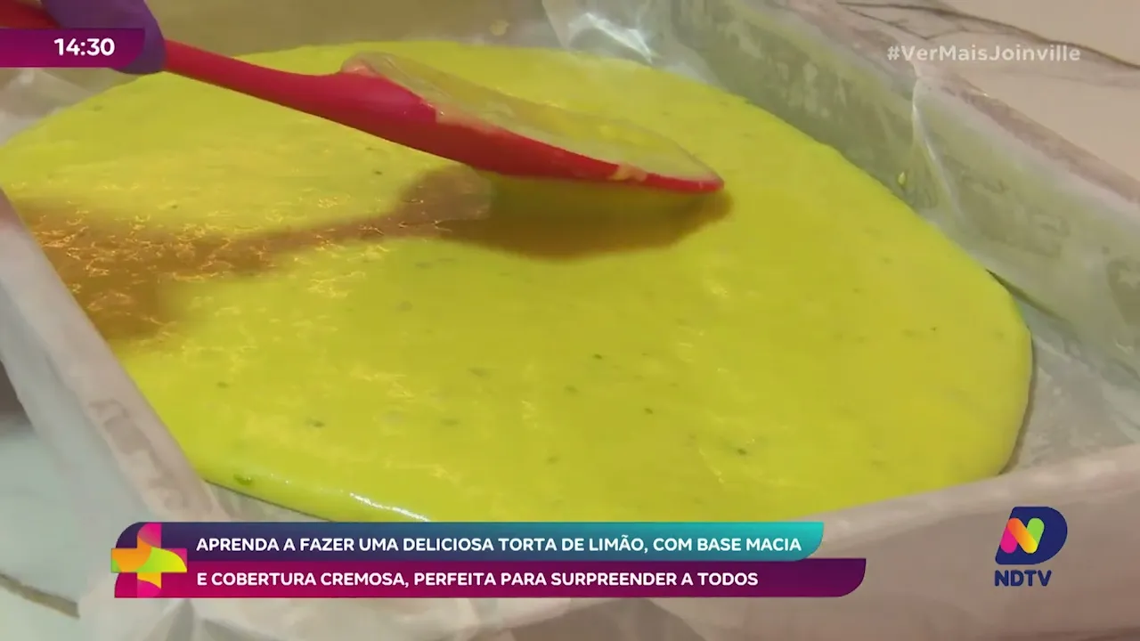Aprenda a fazer uma deliciosa torta de limão, com base macia e cobertura cremosa