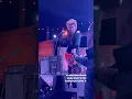 Download Lagu Fan moment ends with a burp 🤣🤭 - Billie Joe Armstrong live with The Coverups