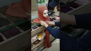 لفه شال بتناسب اللبسة المفتوحه 