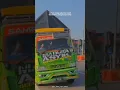 truk Madura Asik oleng parah