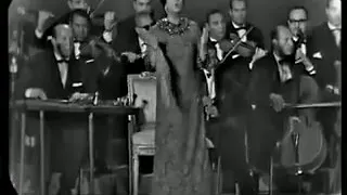 ام كلثوم تنسى كلمات اغنية الاطلال مرتين موقف جدا نادر Alaa Albakly 