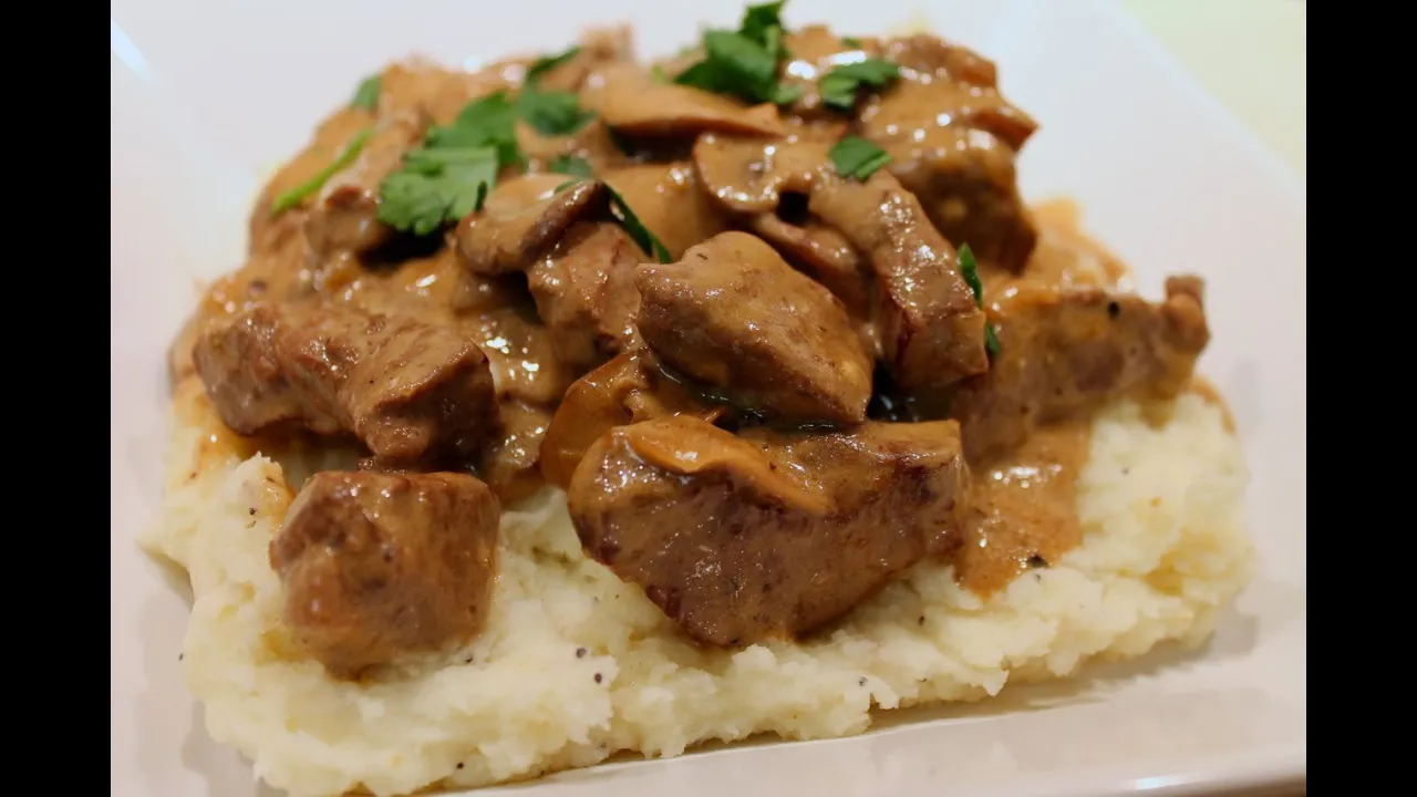 Easy Chicken Stroganoff. 