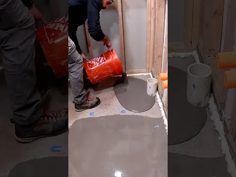 Consejos para aplicar autonivelamte sobre concreto - #selflevelling #bathroomrenovation
