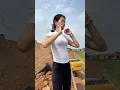 Download Lagu Chin ki khubsurat ladki apna gate khol Kar jab truck ke upar chadhti hai