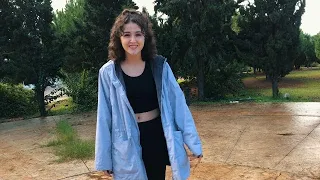 لم ا بدا يتثن ى 