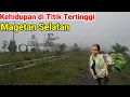 Kehidupan Terpencil Atas Gunung Blego Magetan 
