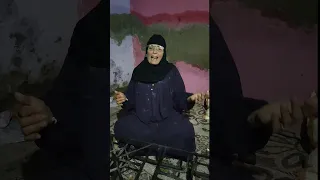 الحاجه نبيله متحسبوش يا بنات اني الجواز راحه دندنها