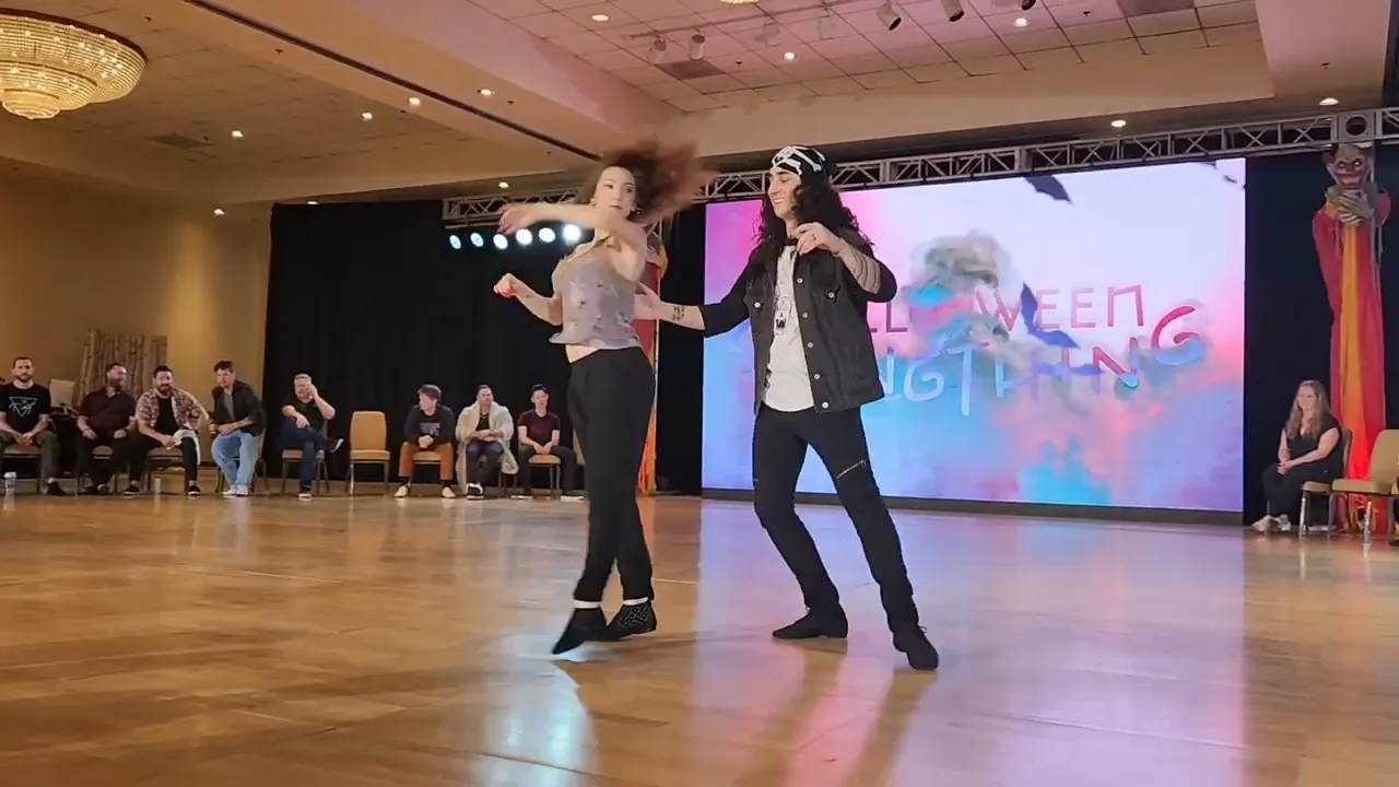 Christoper Dumond & Larisa Tingle - HST invitational J&J (karaoke)