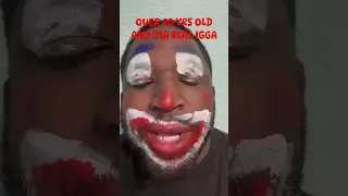    سنة وما زال في الشوارع دندنها