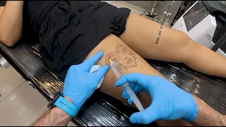POV: tirando tinta da pele das pessoas