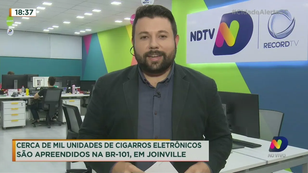 Cerca de mil unidades de cigarros eletrônicos são apreendidos na BR-101, em Joinville