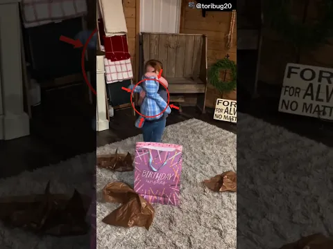 This One-Legged Teddy Held A Precious Memory 😭🧸
