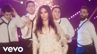                                            اليسا   بتمايل على البيت  مسرعه  دندنها